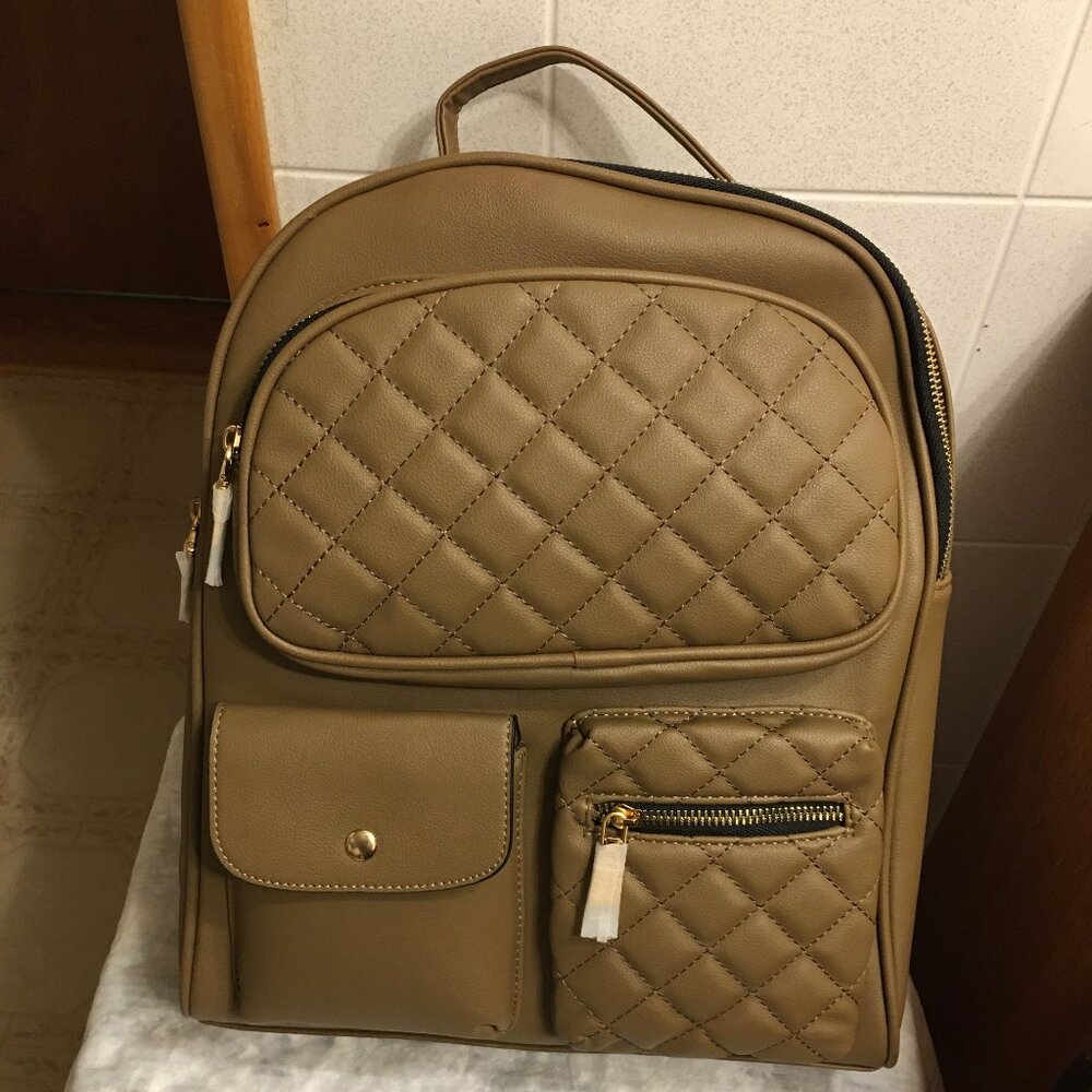 NWT!!! ELLO Quilted vegan leather backpack in Taupe